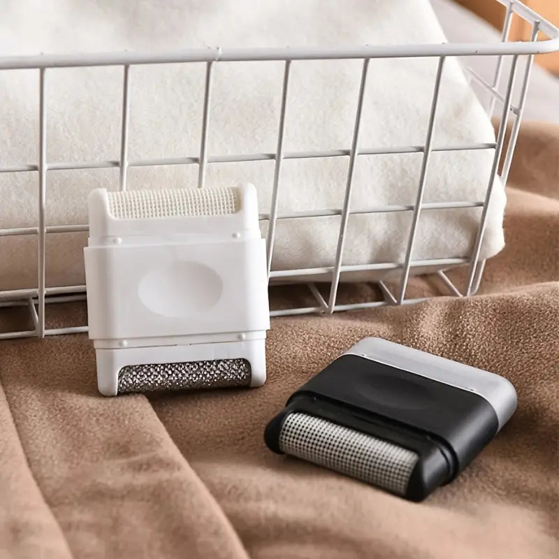 Mini Manual Lint Remover – Portable Sweater Shaver Tool for Fabric & Clothes